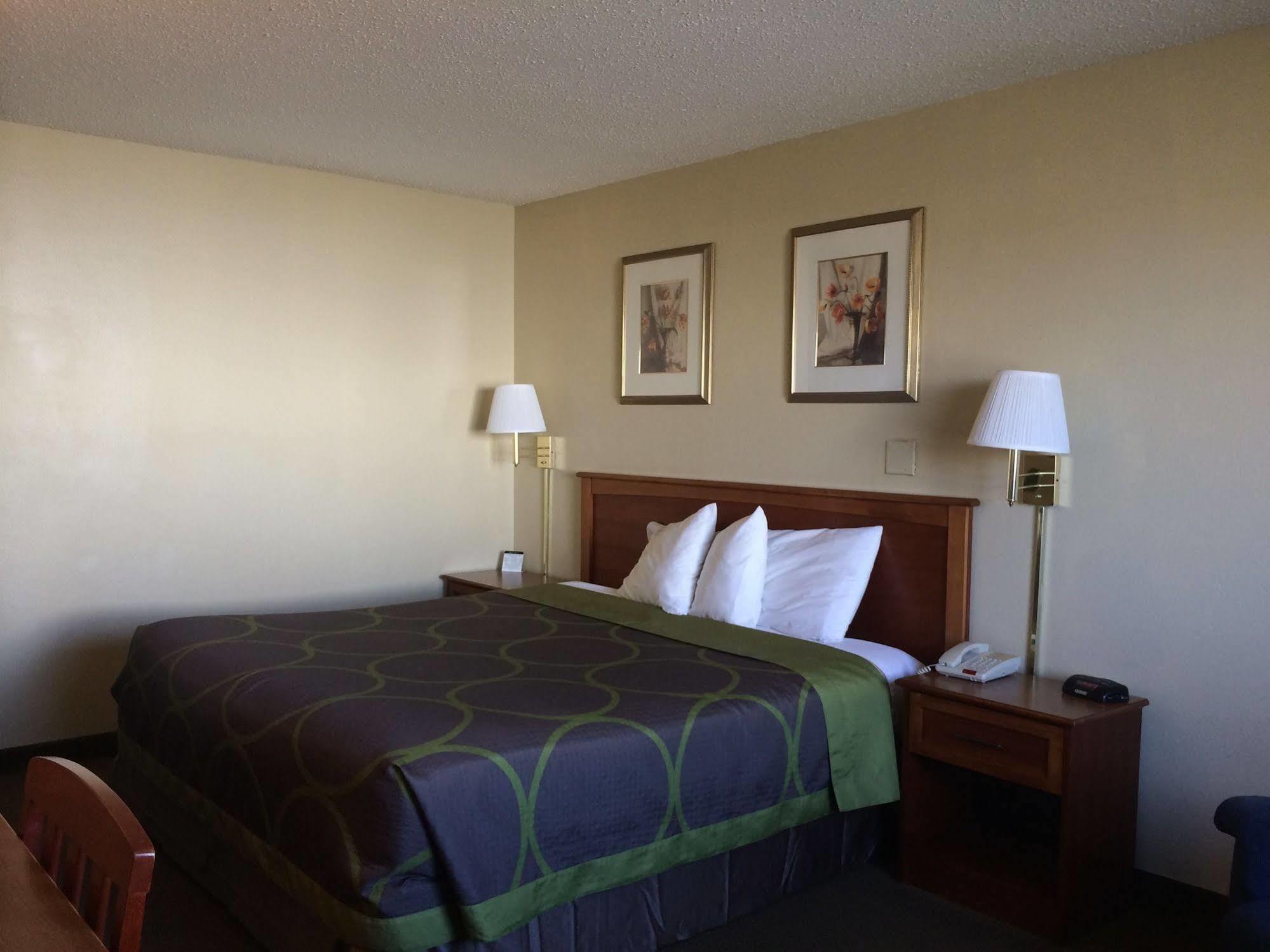 Super 8 By Wyndham Liberal Ks Hotel Exterior photo